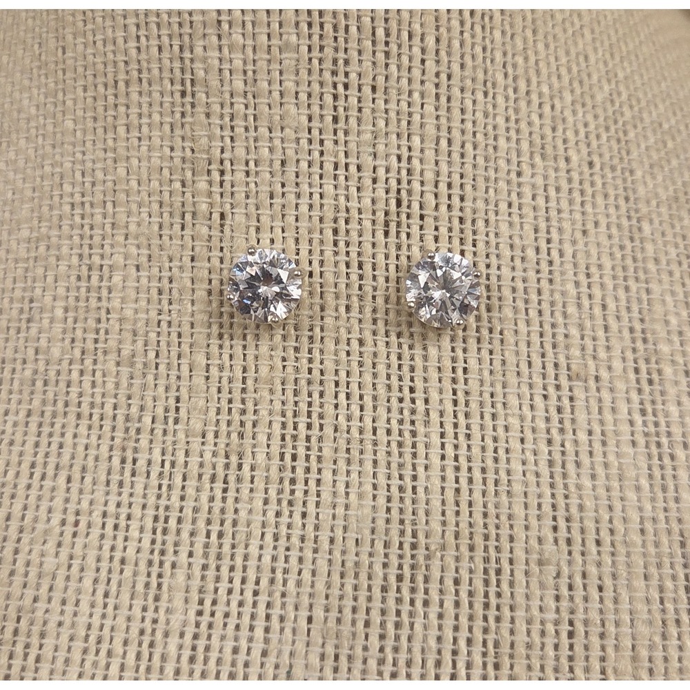 Sterling Silver 1.5 Carat CZ‎ Stud Earrings